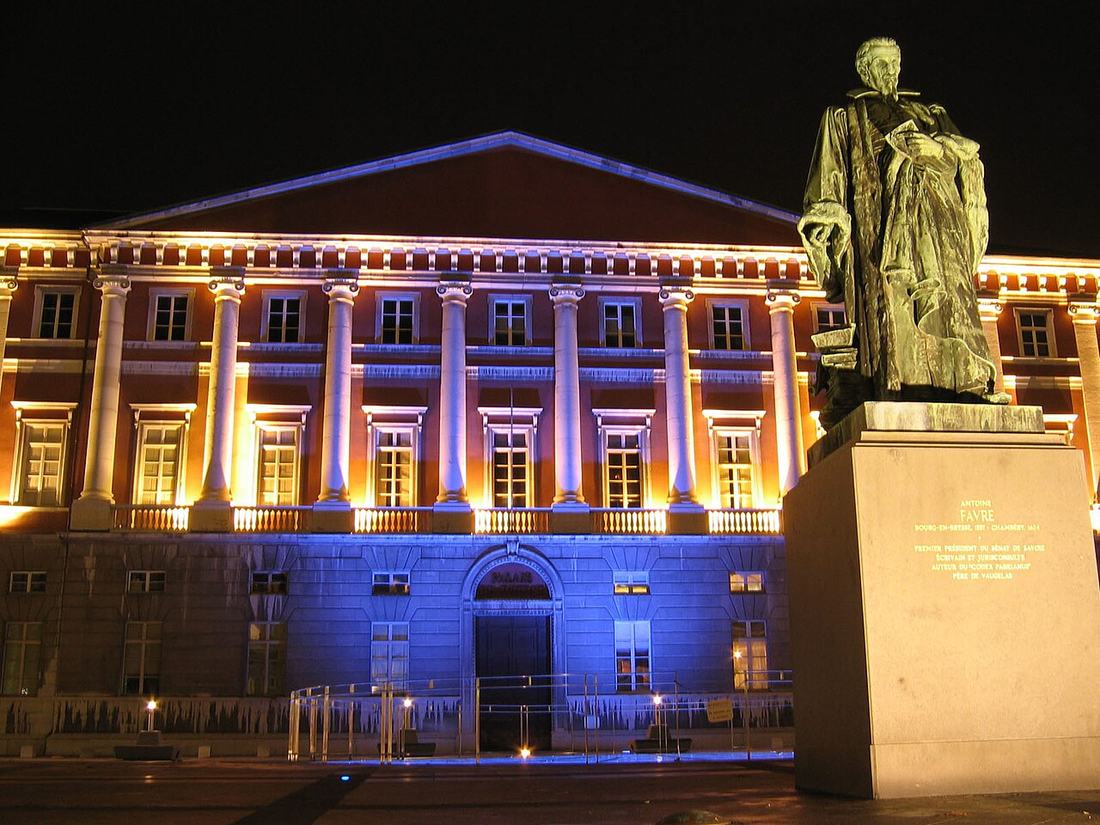 Palais de justice de Chambéry, la nuit
